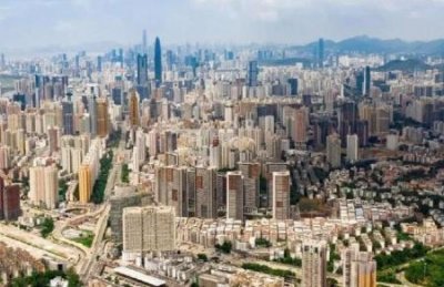 ​泰坦尼克号残骸，在大西洋的深处发着微弱的光芒，蕴藏了无尽的回忆和未解之谜