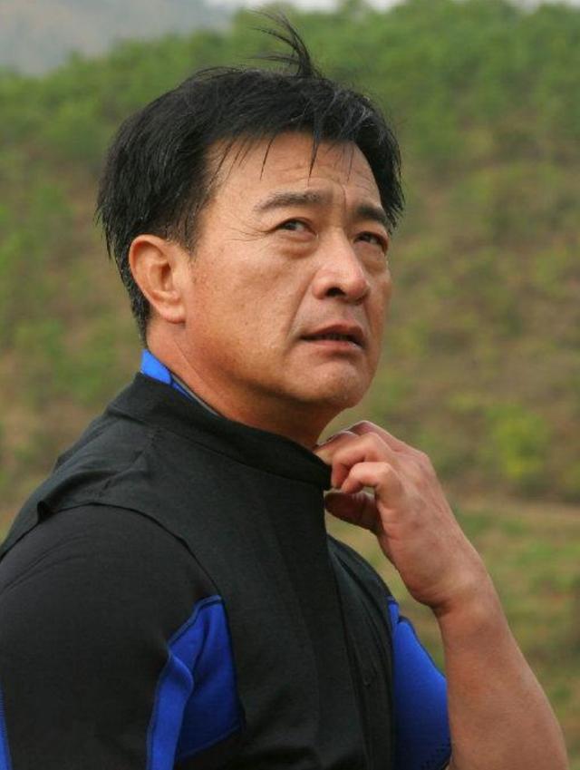 周里京妻子一案始末（前妻38岁家中被害）(19)