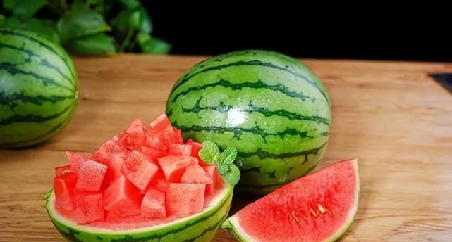 减肥期间到底能不能吃西瓜