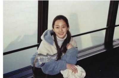 ​金泰熙大学素颜照(不愧是才貌双全，韩国第一美人之称)