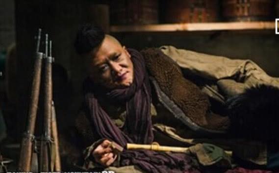 出道11年靠拉泡屎才成名,被调侃一“泡”而红,如今被徐克力捧