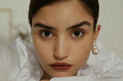 ​搭讪技巧幽默第一句话（搭讪幽默式开场白）