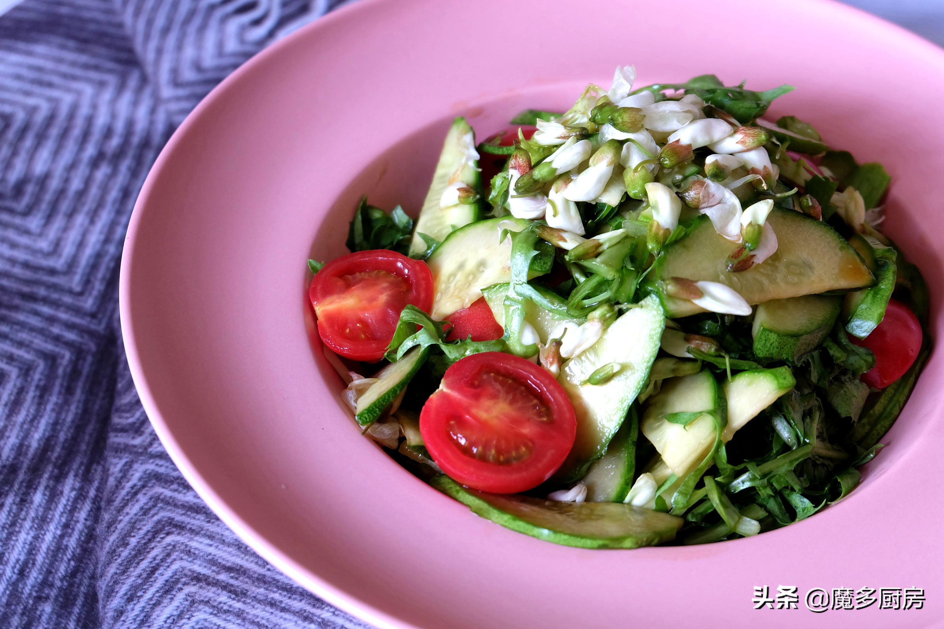 蔬菜沙拉怎么做（夏日轻食爱吃蔬菜沙拉教程）