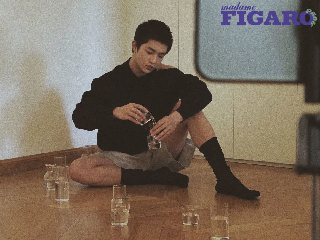 屈楚萧个人资料写真作品