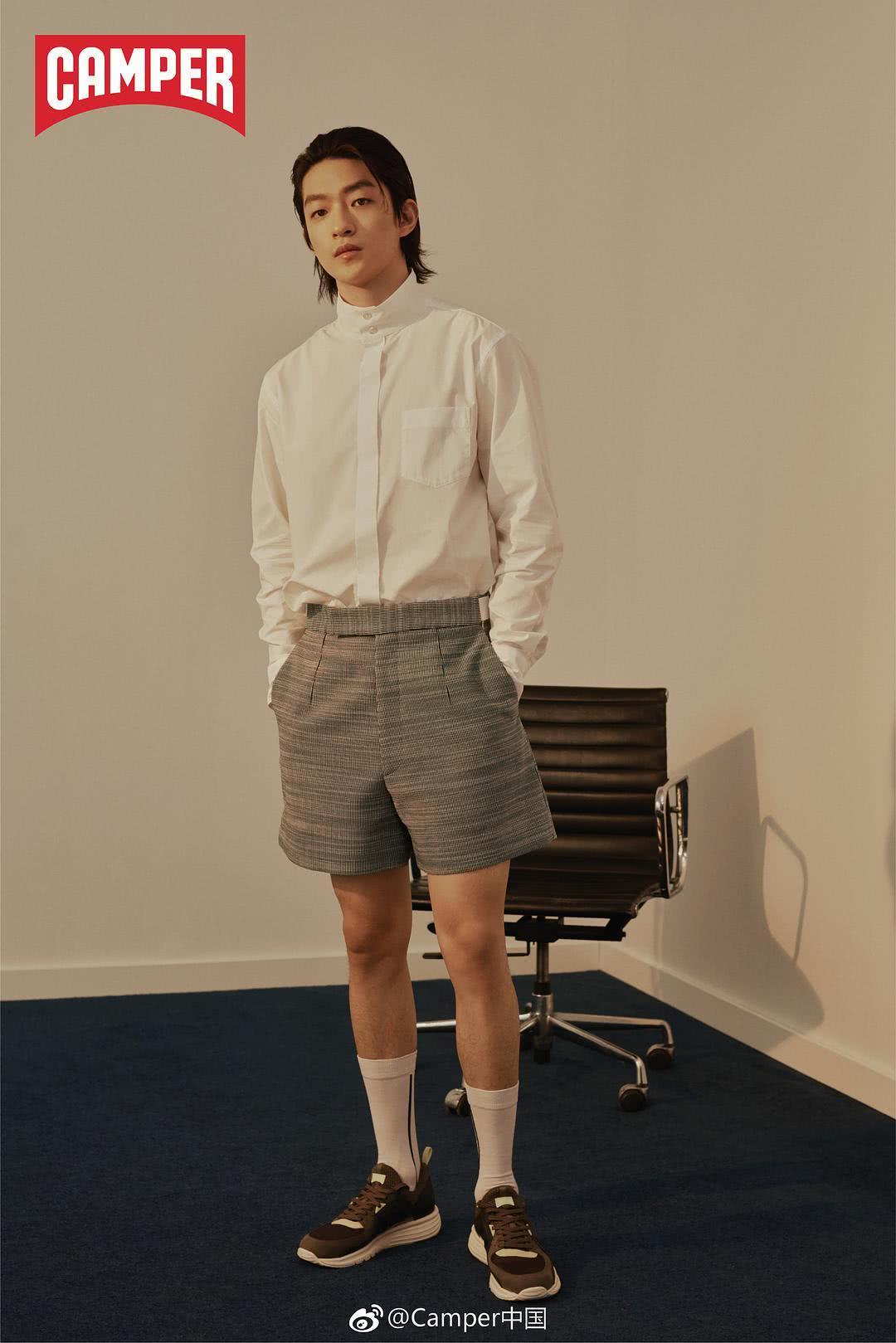 屈楚萧个人资料写真作品