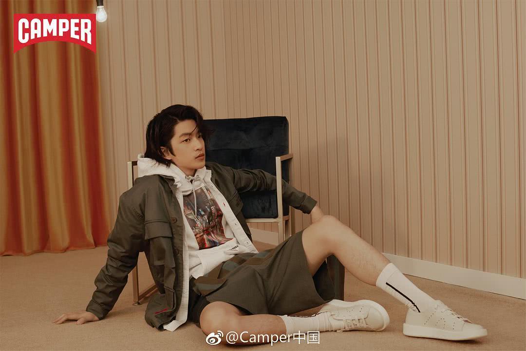 屈楚萧个人资料写真作品