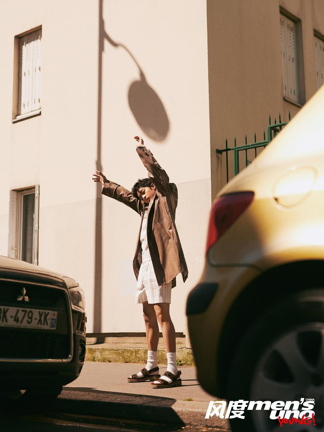 屈楚萧个人资料写真作品