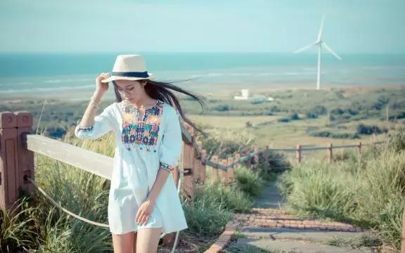 女生在你朋友圈评论又删除是什么意思？