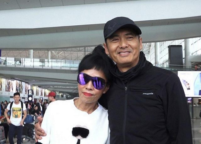 周润发为什么无儿无女（周润发和陈荟莲结婚多年为何无子）