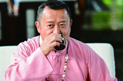 ​曾志伟在香港有多厉害 和蓝洁瑛到底是怎么回事