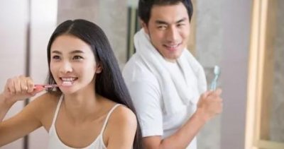 ​第一次怎么接吻