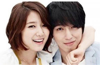 ​又矮又丑的男人如何才能找到女朋友，又矮又丑的男人但有钱