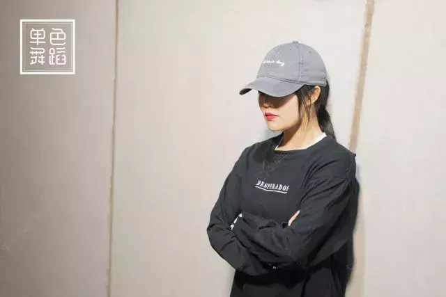 刘思涵走在冷风中(刘思涵唱走在冷风中) 刘思涵 第2张