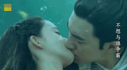 他吻了4位女神 却都没有吻汪东城时的主动，吻戏里面只出嘴