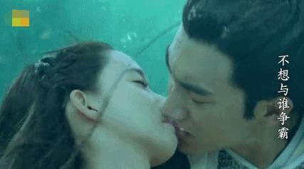 他吻了4位女神 却都没有吻汪东城时的主动，吻戏里面只出嘴