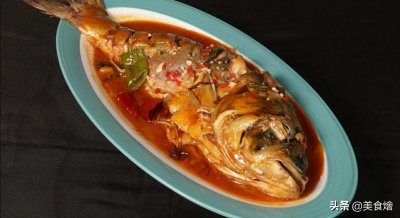 ​炖查干湖胖头鱼，口感鲜嫩，入口即化，口味堪称完美