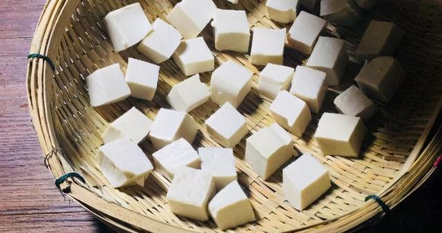如何制作豆腐乳好吃又简单（豆腐乳家常做法）(3)