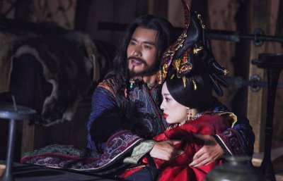 ​秦始皇的母亲赵姬为什么会为嫪毐生育二子？