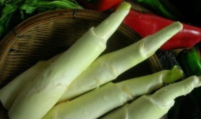 ​茭白有黑点能吃吗，种植茭白发现有些茭白早早产生黑斑点，如何才能延缓茭白产