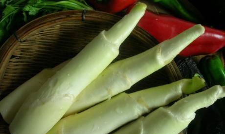 茭白有黑点能吃吗，种植茭白发现有些茭白早早产生黑斑点，如何才能延缓茭白产生黑斑点？图1