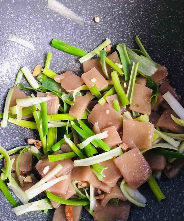 魔芋怎么炒着吃,炒魔芋怎么做好吃图9