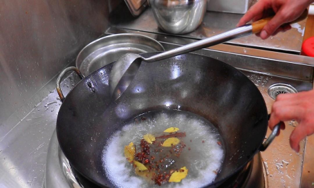 咸鸭蛋怎样做才流油,流油的咸鸭蛋是怎么做出来的?图5