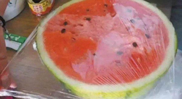 西瓜从冰箱里拿出来多长时间可以吃,西瓜从冰箱拿出来能放多久图5