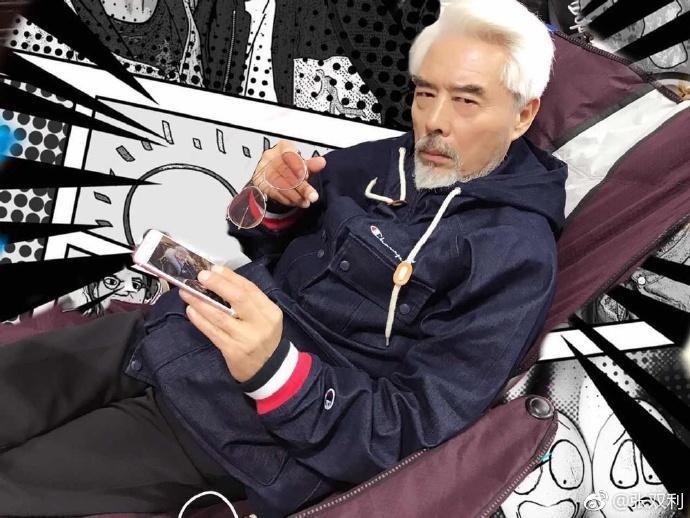 张双利，从未当过主角，却成了最帅的60岁男人