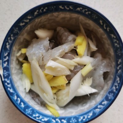 西兰花炒虾仁怎么做好吃（虾仁炒西兰花详细教程）