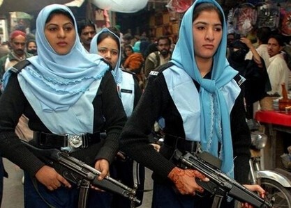 全球美女“警花”大比拼