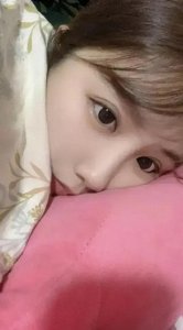 ​老师让我给他女儿物色对象，我看她两眼差点沦陷…