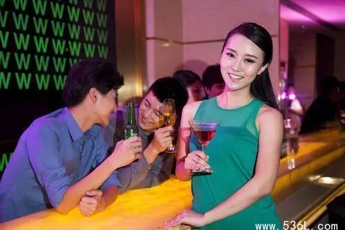 天上人间四大花魁女富豪梁海玲