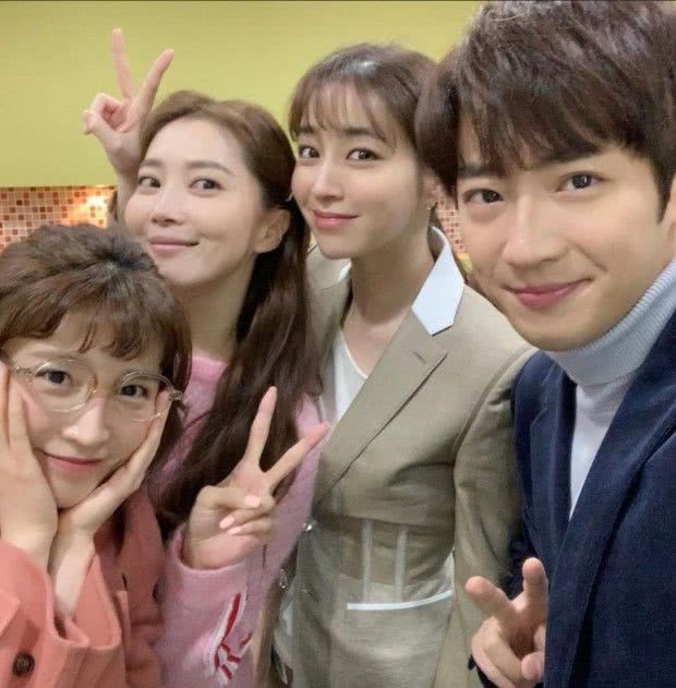 李初熙个人资料写真作品