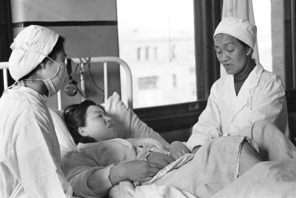 林巧稚简介及个人资料(“万婴之母”林巧稚把自己定位为一辈子的值班医生)