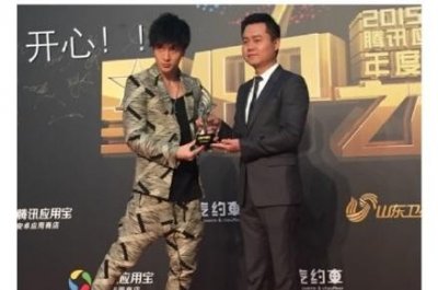 ​郁闷时看看这些明星的微博，果真是逗逼欢乐多！