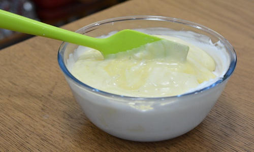 戚风蛋糕的家常做法 轻松脱模吃起来非常松软