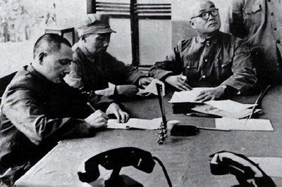 ​刘伯承：24岁做摘眼球手术，全程无麻醉，却成为最长寿的开国元帅