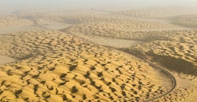 ​塔里木盆地湖泊40年干涸后重生！90亿m³生态输水创复苏奇迹