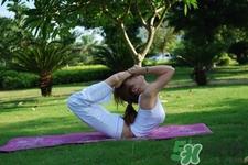 腰间盘突出可以练瑜伽吗？练瑜伽能治腰间盘突出吗？