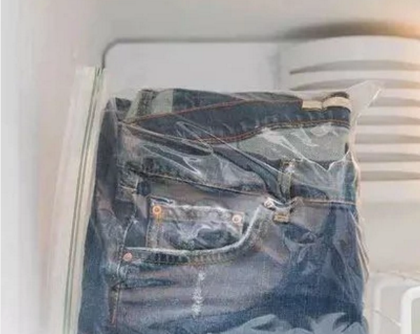 衣服上的装修胶咋处理,装修用的pvc胶不小心弄到衣服上怎么办图7