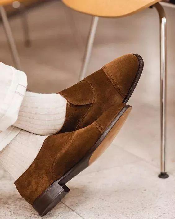 推荐几款男士皮鞋品牌（精英男士必知的十大皮鞋品牌）(3)