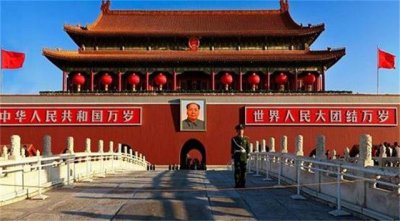 ​先后挂过12人的画像是谁（先后挂过12人的画像）