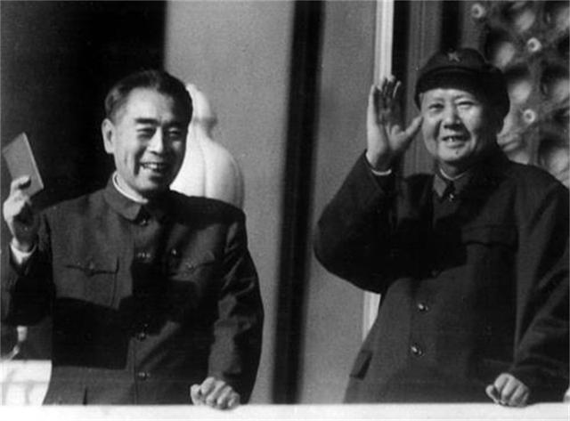 先后挂过12人的画像是谁（先后挂过12人的画像）(12)