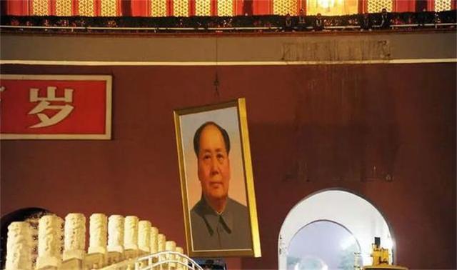 先后挂过12人的画像是谁（先后挂过12人的画像）(16)