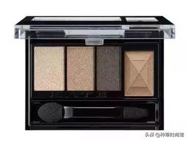 简单化妆步骤初学者淡妆（3分钟学会正确的化妆顺序）(31)