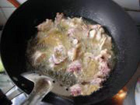 最正宗的川菜辣子鸡怎么做好吃？这道美味鲜嫩的家常不要太简单！