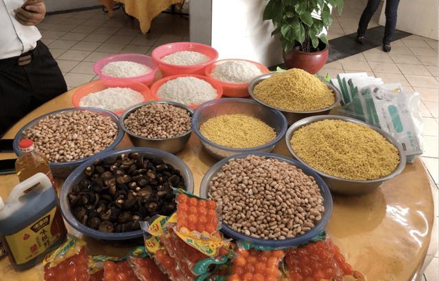 粽子简单的包法图解（教你粽子的正确包法）(2)