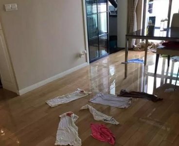 ​地板结冰了怎么办，水泥地面结冰了，怎么去除啊，用铁锹还除不干净。有没有好