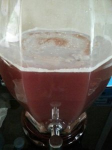 ​自酿的葡萄酒白色薄膜是什么？自酿的葡萄酒白色薄膜能吃吗