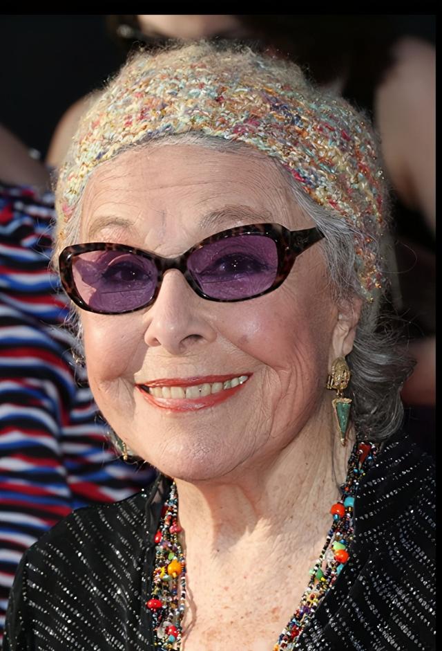 白雪公主去世原因(101岁白雪公主原型去世)(25)